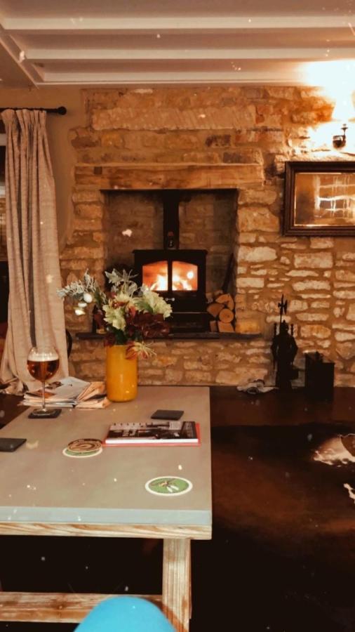 Luxury Country Cottage With A View Enstone 외부 사진